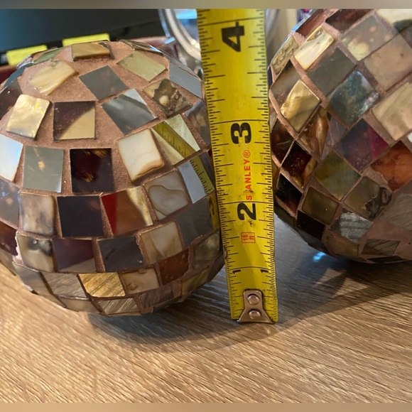 Set of Decorative Balls - Picture 6 of 7